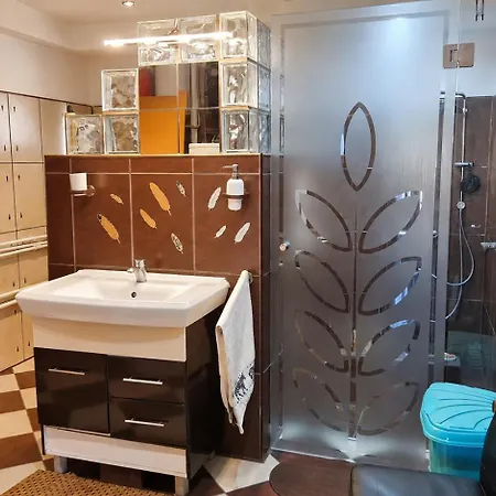 Villa Vis De Primavara, Intreaga Cu 4 Dormitoare Si La *