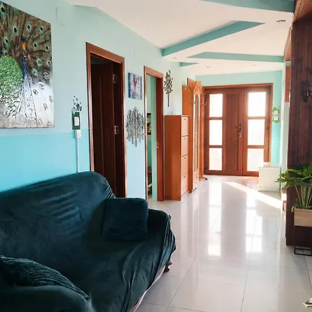 Villa Vis De Primavara, Intreaga Cu 4 Dormitoare Si La Limanu