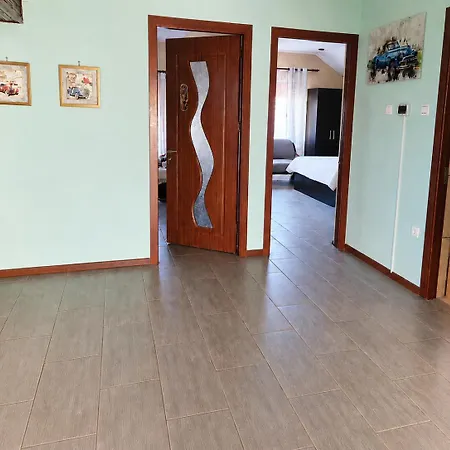 Villa Vis De Primavara, Intreaga Cu 4 Dormitoare Si La *